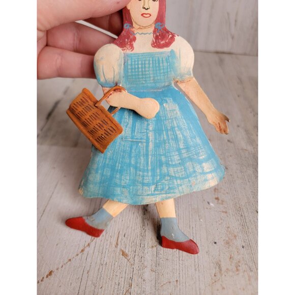 Vintage metal Dorothy wizard of Oz ornament Xmas basket - Picture 4 of 7